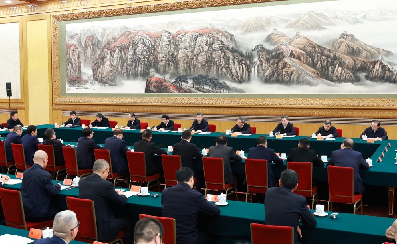 【 #习近平 出席民营企业座谈会并发表重要讲话】中共中央总书记、国家主席、中央军委主席习近平17日上午在京出席民营企业座谈会